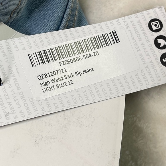 BooHoo Blue High Waist Back Rip Light Blue Jeans Size 8 - Picture 8 of 13